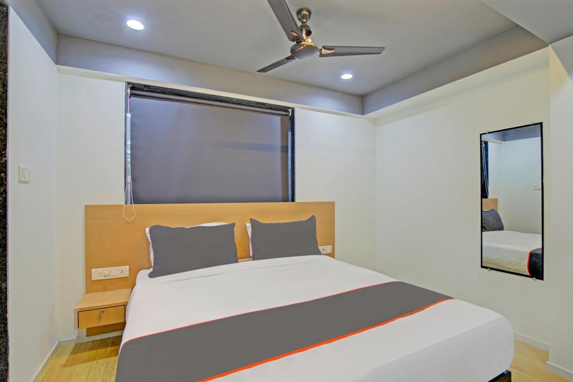 Collection O De'Pearl Hotel Surat Luaran gambar